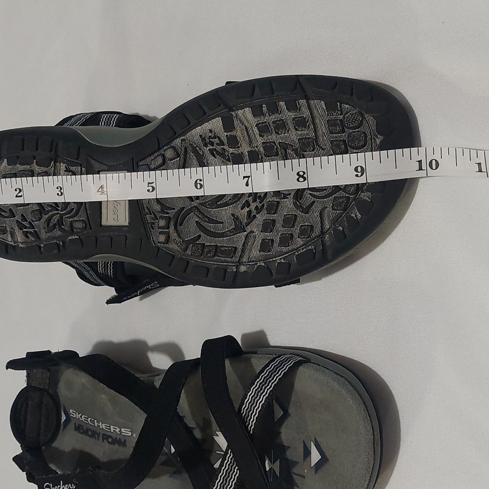 Skechers Women's Black Sandals. Size 7 Good Condition - Picture 7 of 7